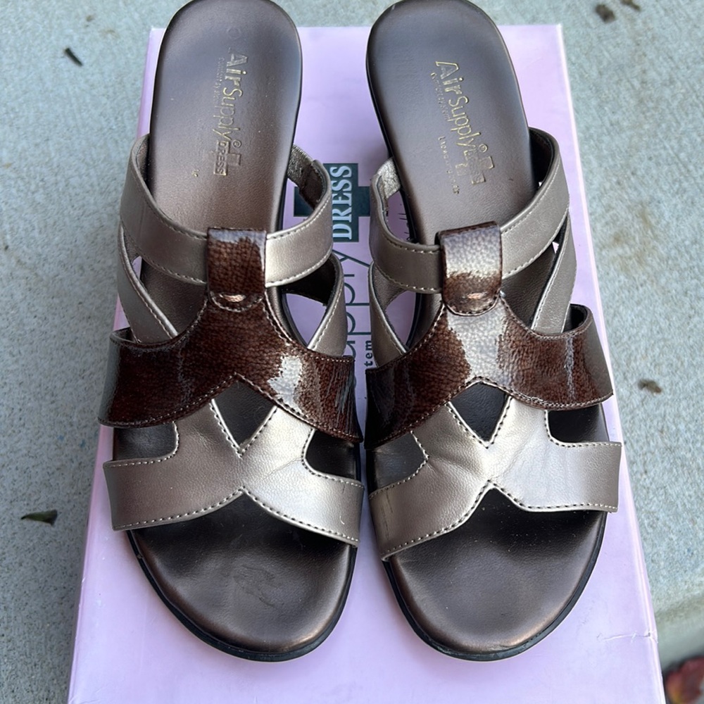 Air Supply bronze brown comfort, high heel sandals. Size 6.5